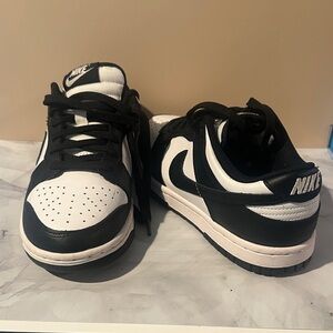Nike Men's Classic Black and White Sneakers